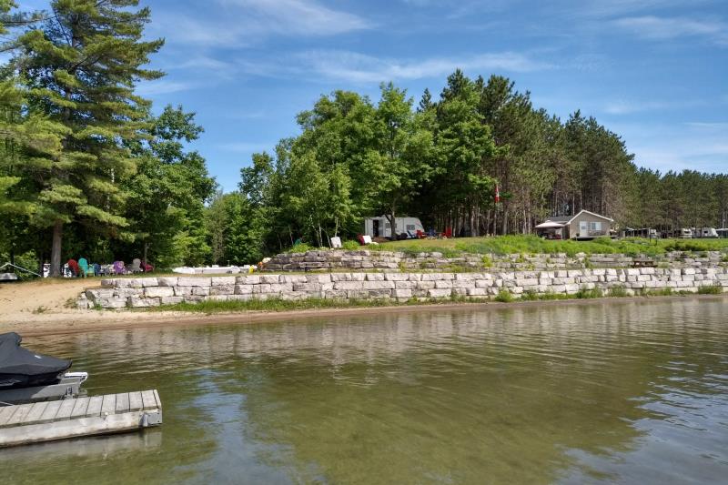 Escape to Tranquility: Whispering Pines Campground in Maine's Heart