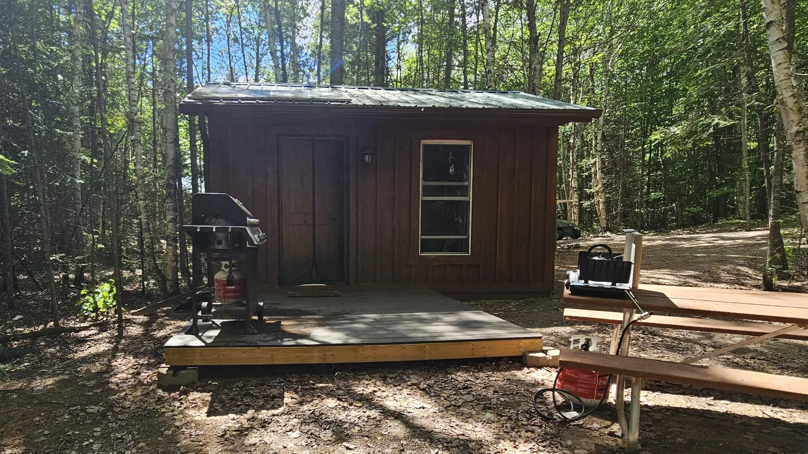 Brennans-hill-camping-rustic-cabin