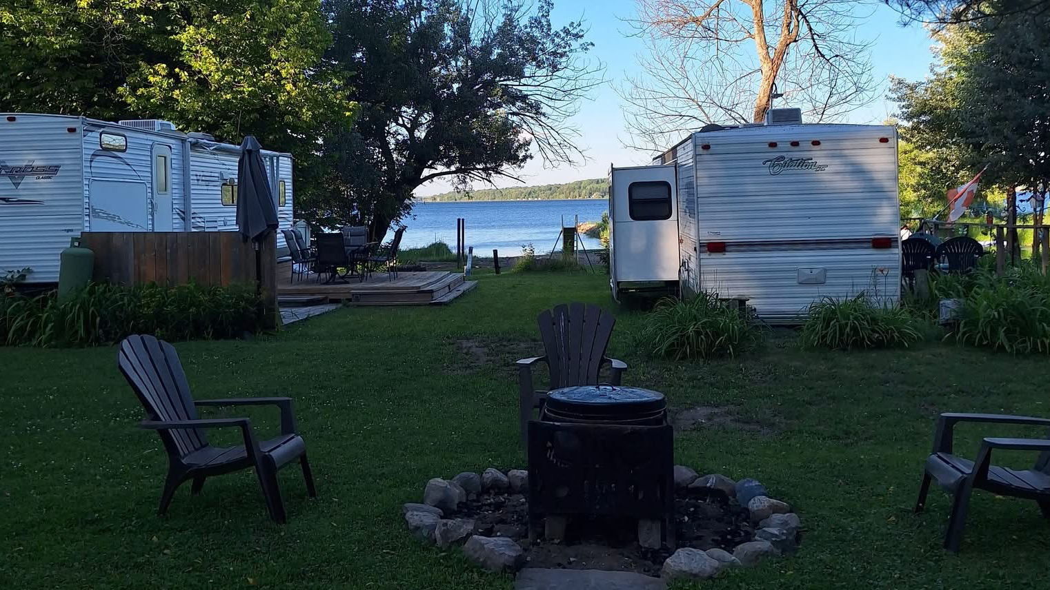 Caswell's-trailer-park-lakefront-trailer-site