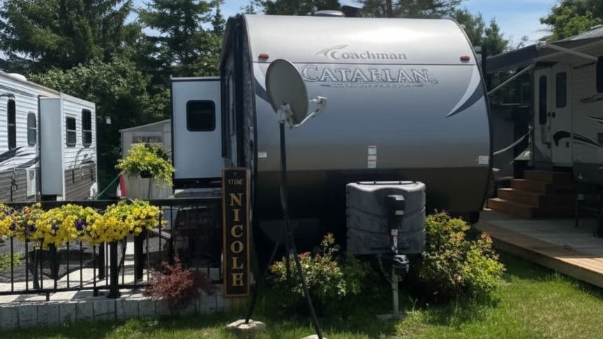 2016 Catalina Coachman modal 333 - Cedar Cove Campground & Cottage Rentals 