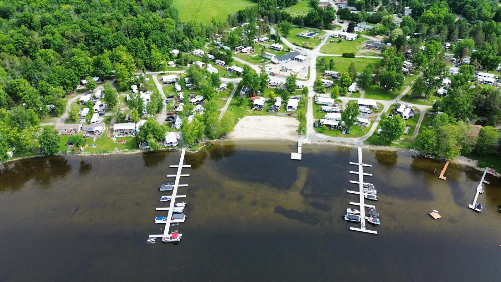 mississippi-lake-resort-ariel-view